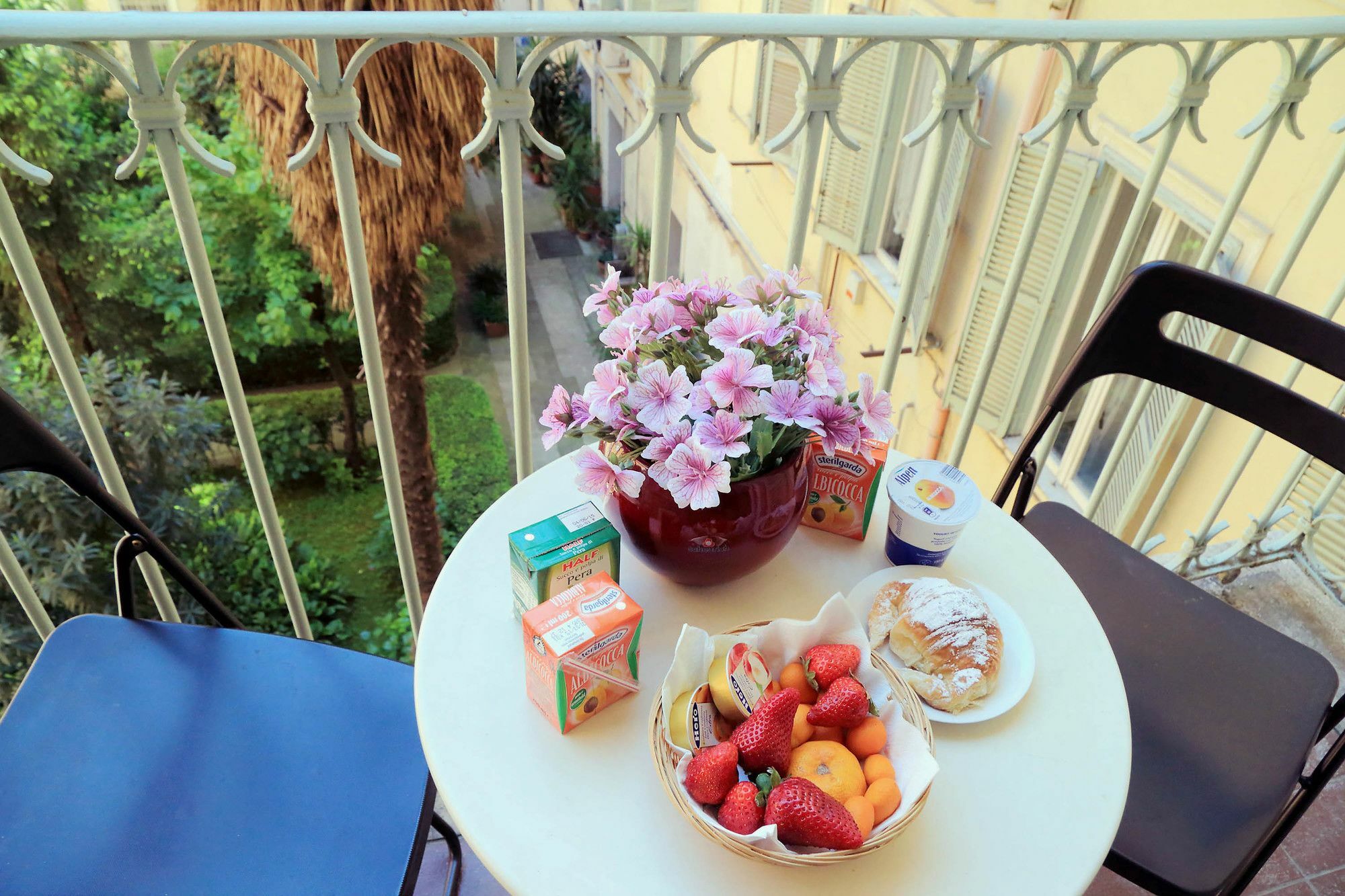 The Guesthouse Rome Bagian luar foto