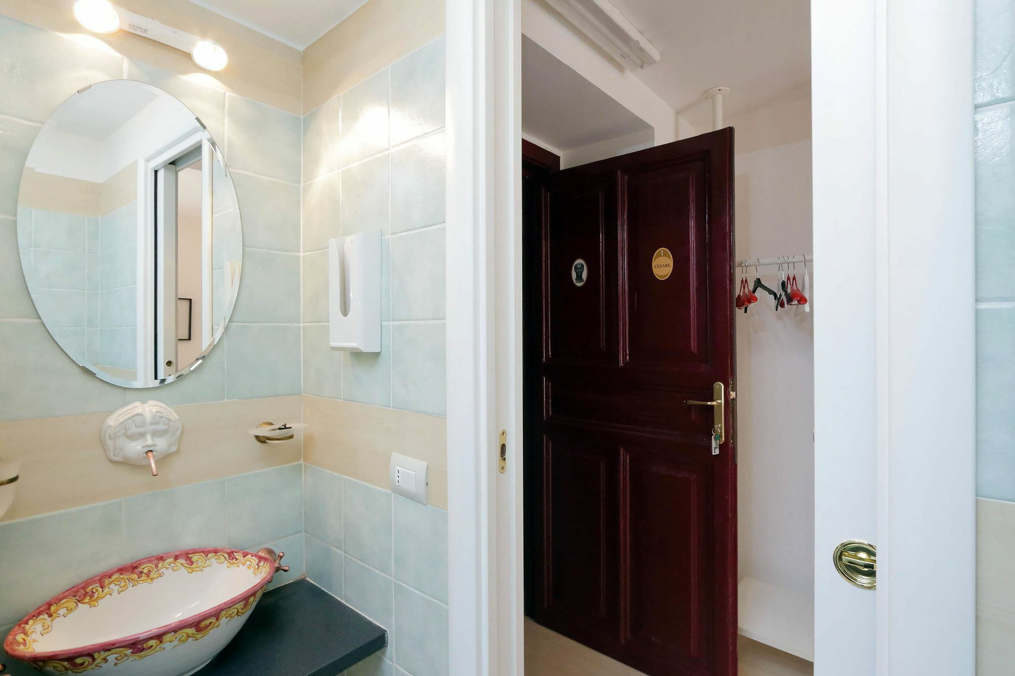 The Guesthouse Rome Bagian luar foto