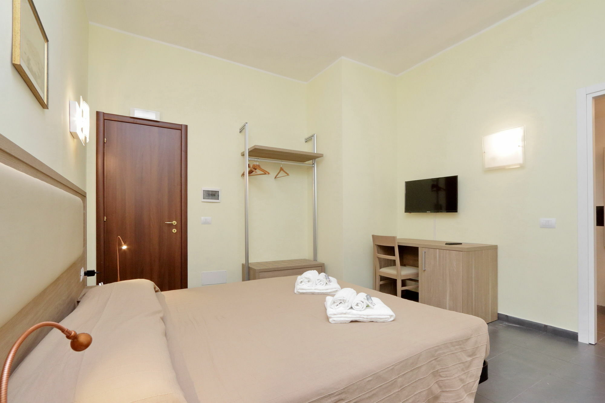 The Guesthouse Rome Bagian luar foto