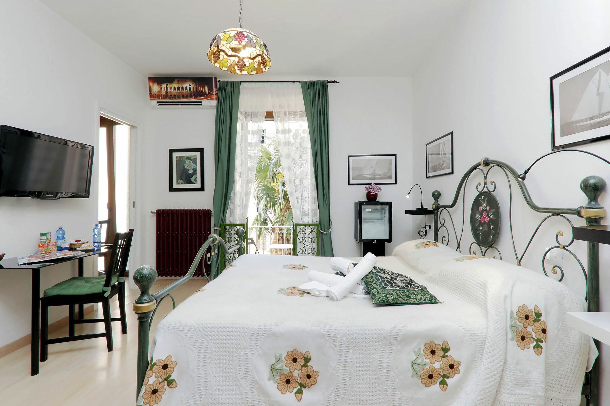 The Guesthouse Rome Bagian luar foto