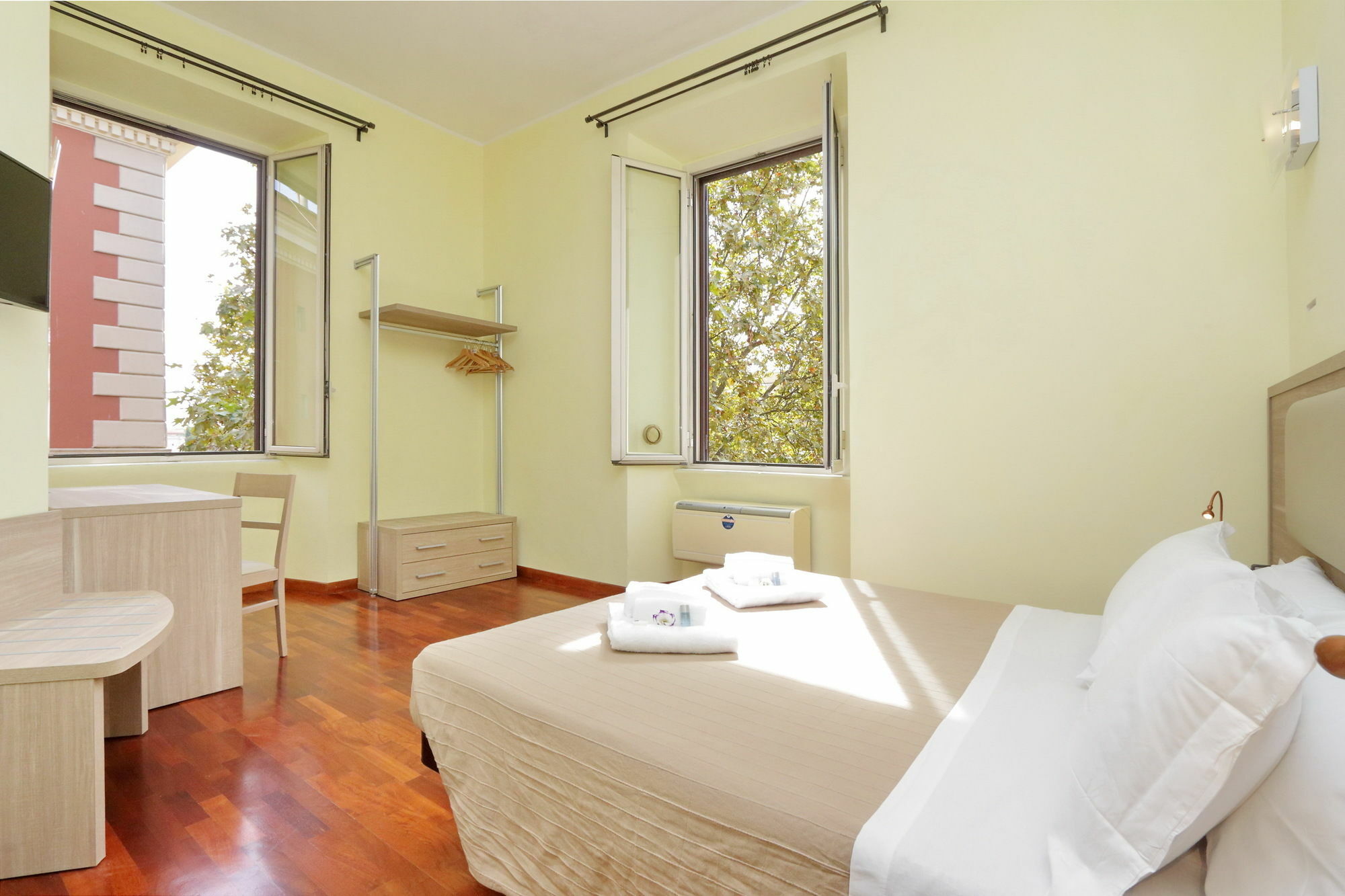 The Guesthouse Rome Bagian luar foto