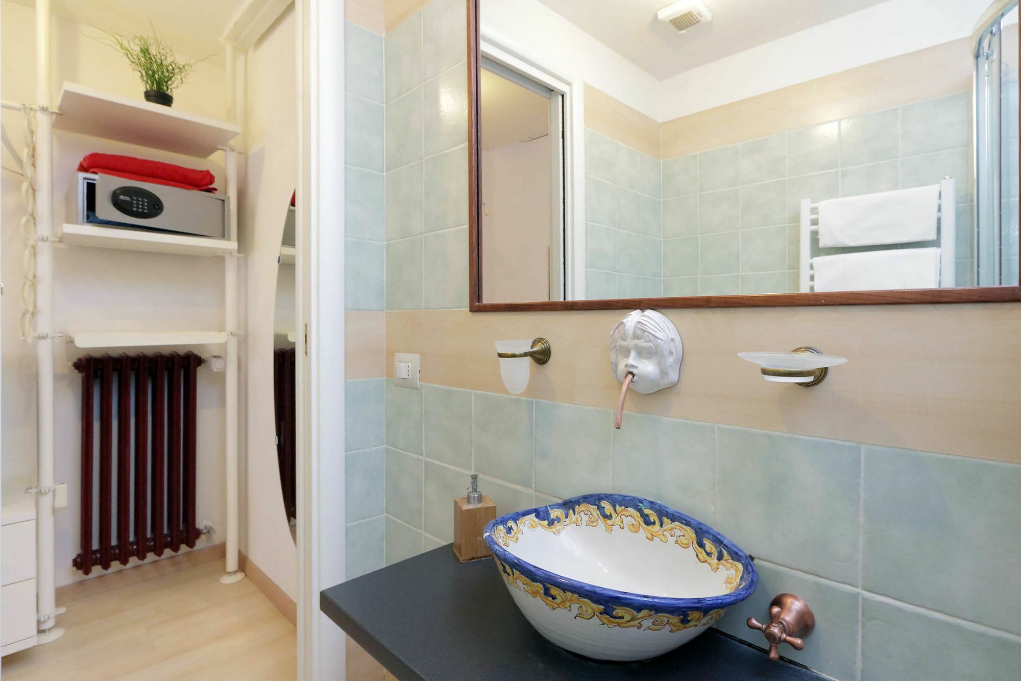The Guesthouse Rome Bagian luar foto